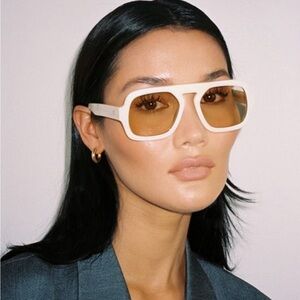 NWT Eliza Johnson Jane Sunglasses in Ivory White